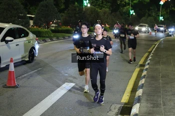 Runner Photo 4237671