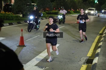 Runner Photo 4237679