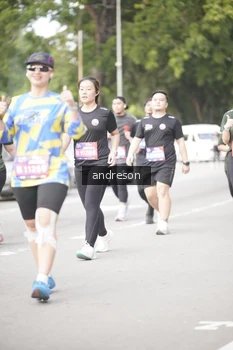 Runner Photo 4237705