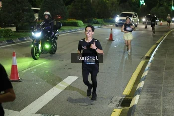Runner Photo 4237768