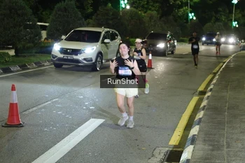 Runner Photo 4237775