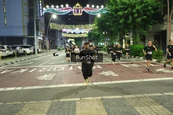 Runner Photo 4237810