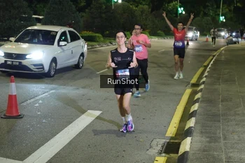 Runner Photo 4237846