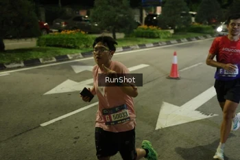Runner Photo 4237861