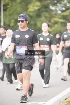 Runner Photo 4237873