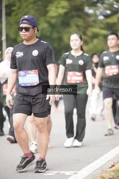 Runner Photo 4237877