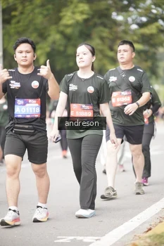 Runner Photo 4237882