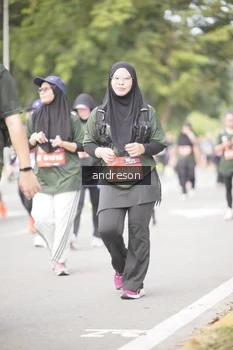 Runner Photo 4237908