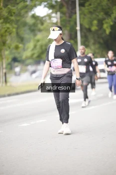 Runner Photo 4237981
