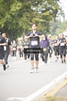 Runner Photo 4237989
