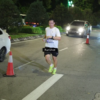 Runner Photo 4238037