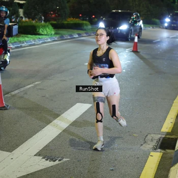Runner Photo 4238042