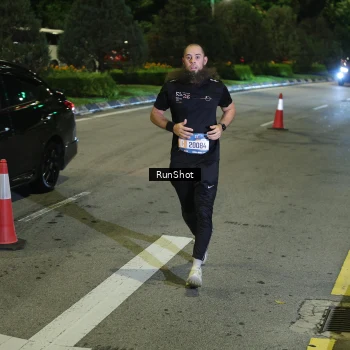 Runner Photo 4238045