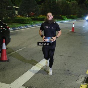 Runner Photo 4238050