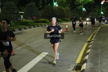 Runner Photo 4238091