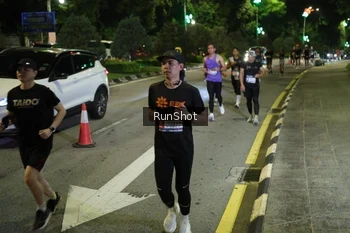 Runner Photo 4238149