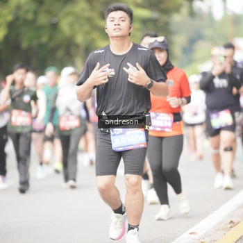Runner Photo 4238158