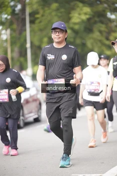Runner Photo 4238347