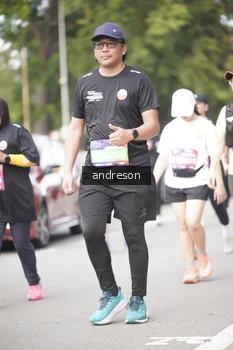 Runner Photo 4238356