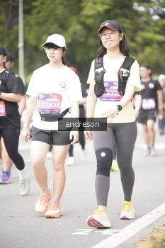 Runner Photo 4238412