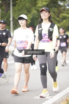 Runner Photo 4238418
