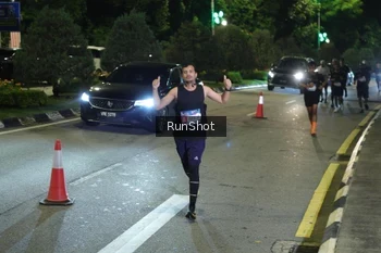 Runner Photo 4238448