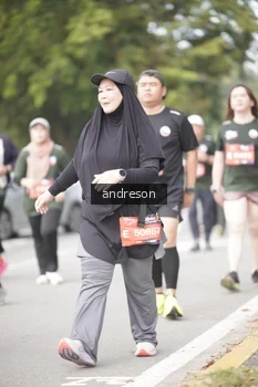 Runner Photo 4238453