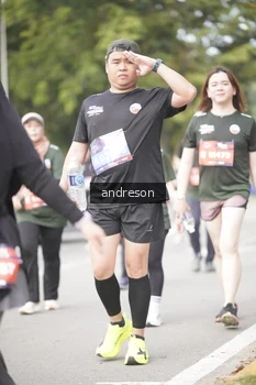 Runner Photo 4238459