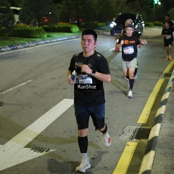 Runner Photo 4238523