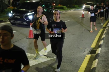 Runner Photo 4238546