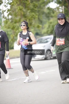 Runner Photo 4238553