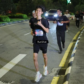 Runner Photo 4238554