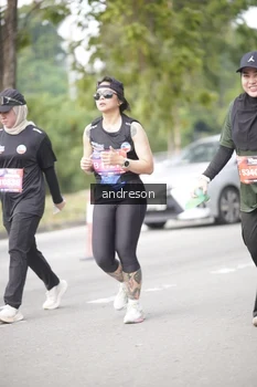 Runner Photo 4238570