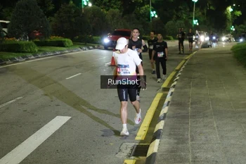 Runner Photo 4238572