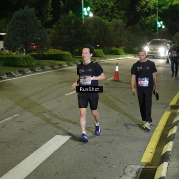 Runner Photo 4238596