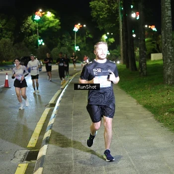 Runner Photo 4238663
