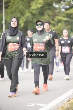 Runner Photo 4238751