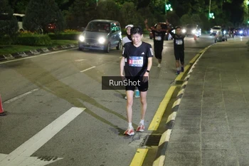 Runner Photo 4238813