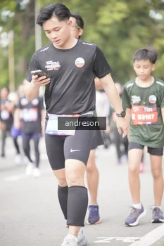 Runner Photo 4238858