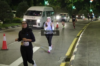 Runner Photo 4239074