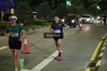 Runner Photo 4239106