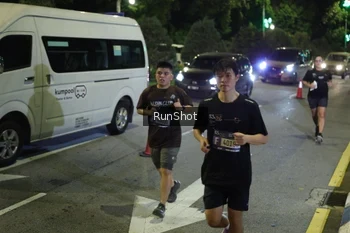 Runner Photo 4239304