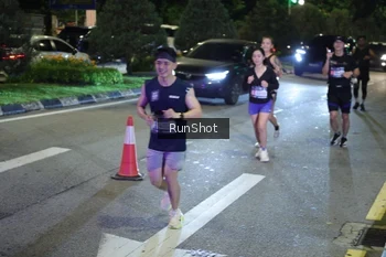 Runner Photo 4239330