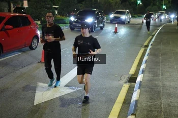 Runner Photo 4239343