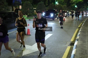 Runner Photo 4239345