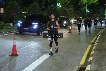 Runner Photo 4239353