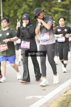 Runner Photo 4239370