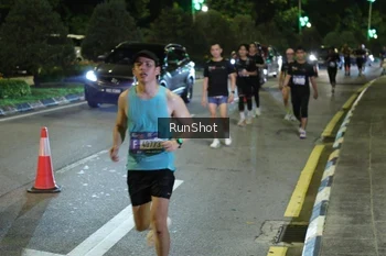 Runner Photo 4239425