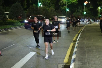 Runner Photo 4239496