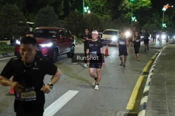 Runner Photo 4239497